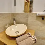 Bily Beranek Lägenhet Třeboň