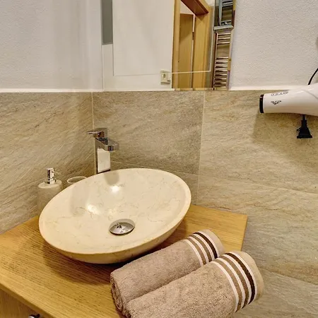 Bily Beranek Apartament Trzeboń